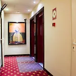 Atlantis By Atbcn Hotel 3*