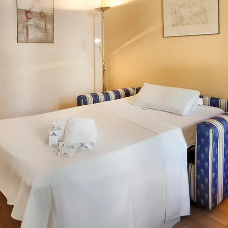 Atlantis By Atbcn Hotel 3*