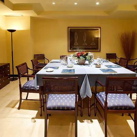 Atlantis By Atbcn מלון 3*