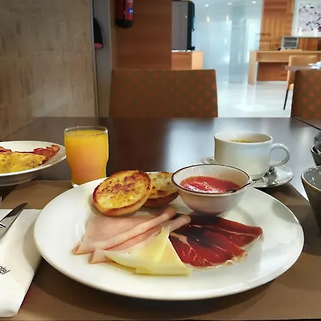 מלון Atlantis By Atbcn 3*