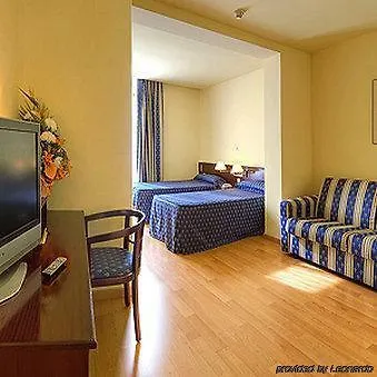 Atlantis By Atbcn Hotel