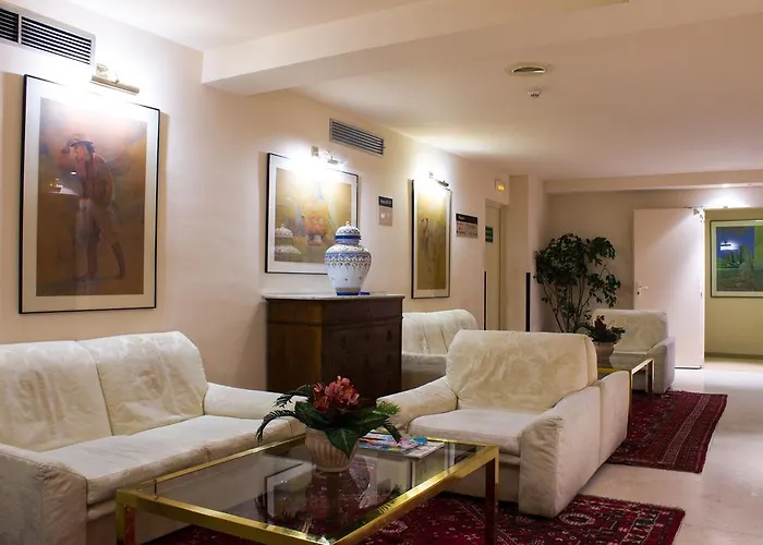 فندق Atlantis By Atbcn 3*