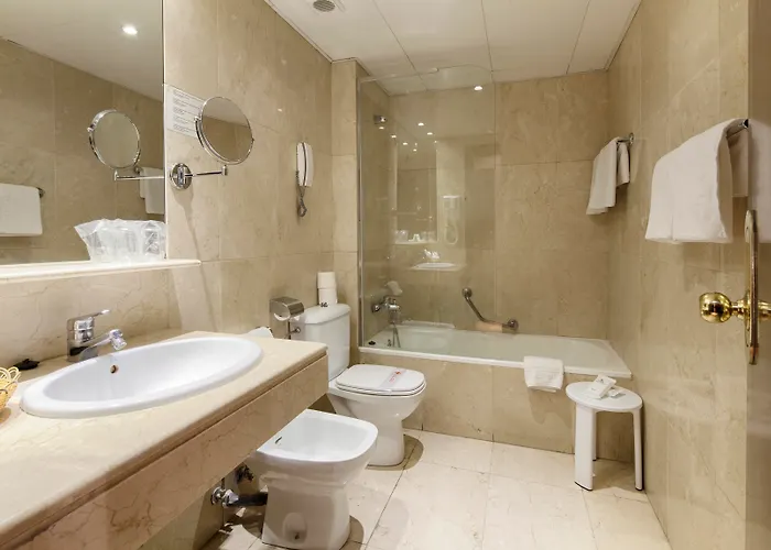 فندق Atlantis By Atbcn 3*